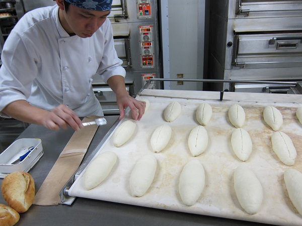 ĐƠN HÀNG làm bánh mì tại Nhật Bản TUYỂN 20 NAM NỮ , xuất khẩu lao động nhật bản 2022 , xkld nhật bản 2022