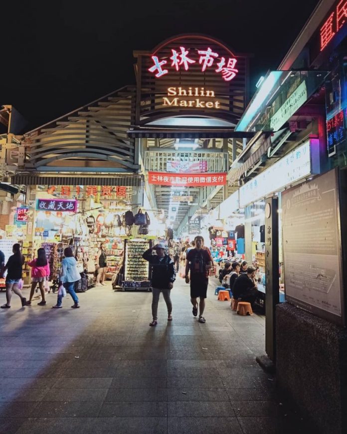 DU LỊCH ĐÀI LOAN : Chợ đêm Sĩ Lâm (Shilin) – trải nghiệm văn hóa ẩm thực.