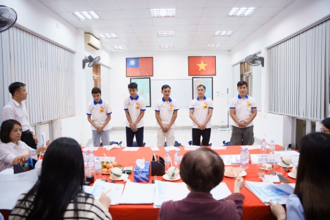 Đi xuất khẩu lao động (XKLĐ) Đài Loan cần chuẩn bị: Hộ chiếu (còn hạn >6 tháng), tư pháp số 2