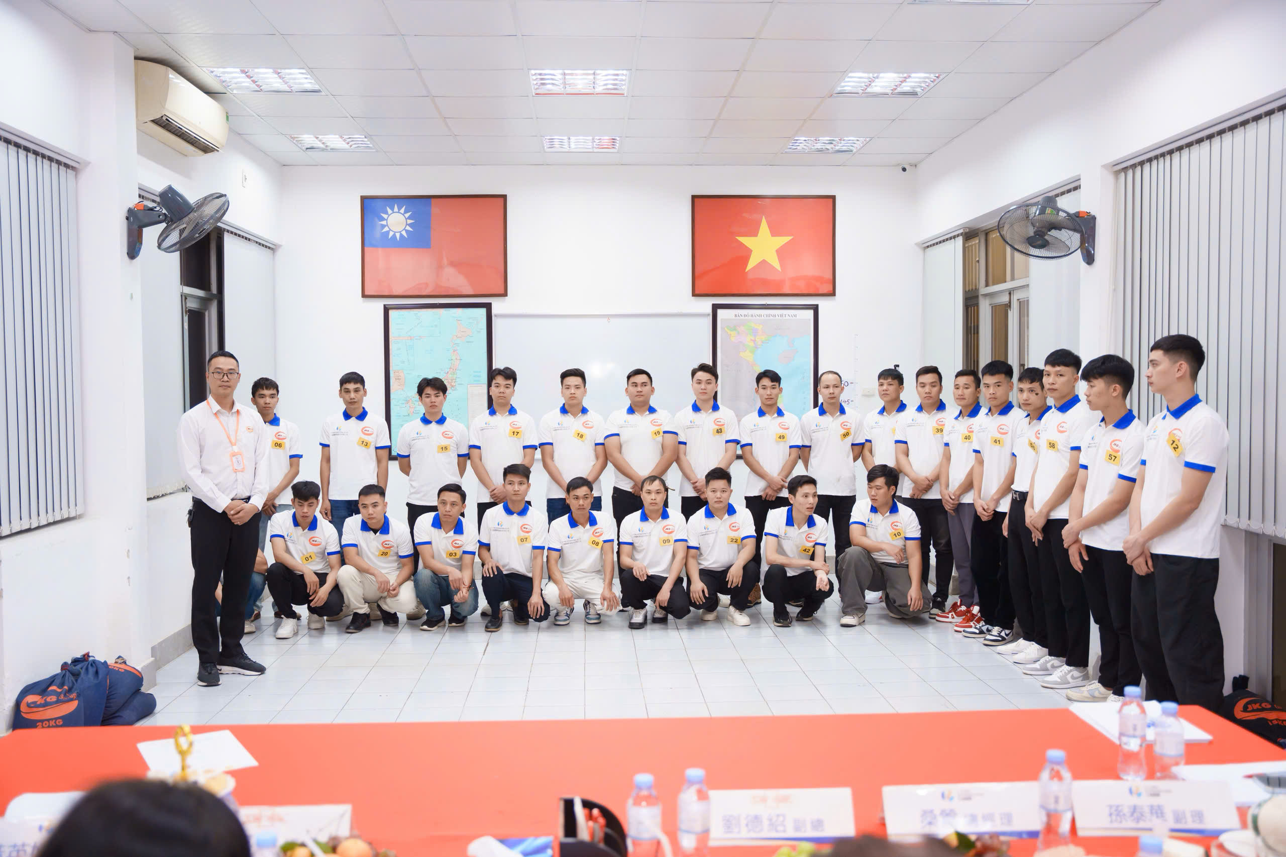 Đi lao động đài loan 2027 với JKG GROUP 138 trần vỹ a Kiên 0988771986